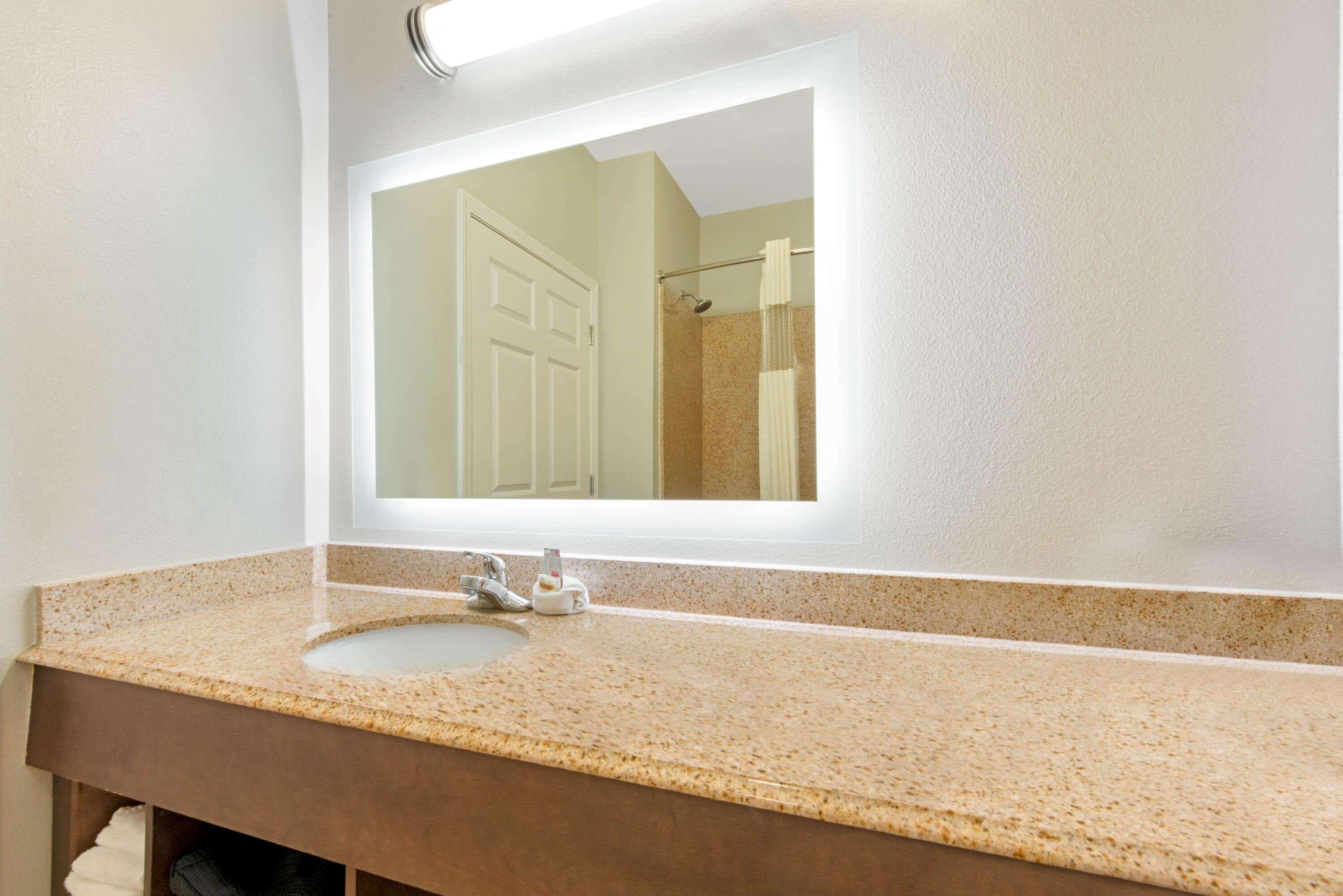 La Quinta By Wyndham Bridge City-Orange Exterior photo