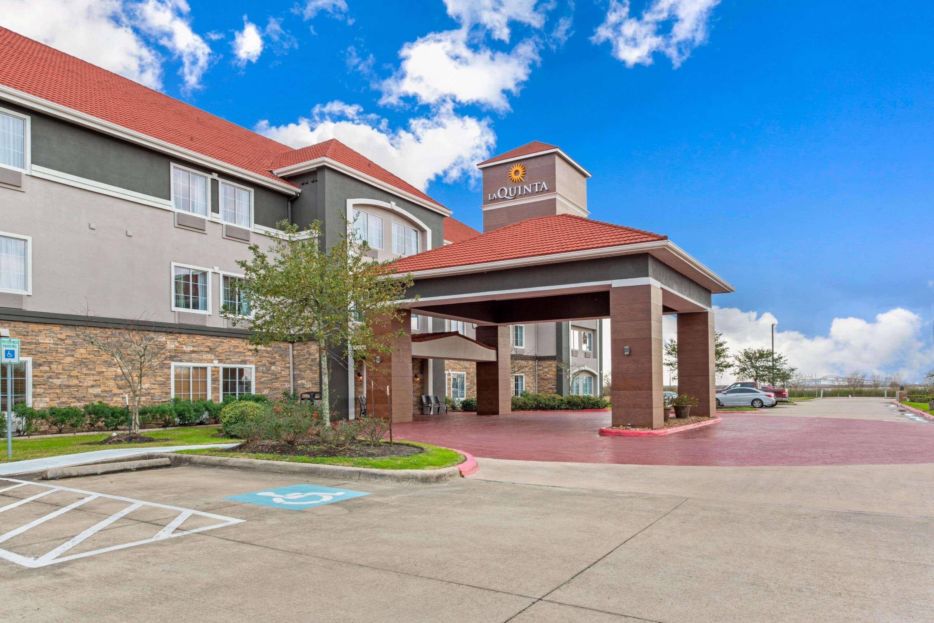 La Quinta By Wyndham Bridge City-Orange Exterior photo