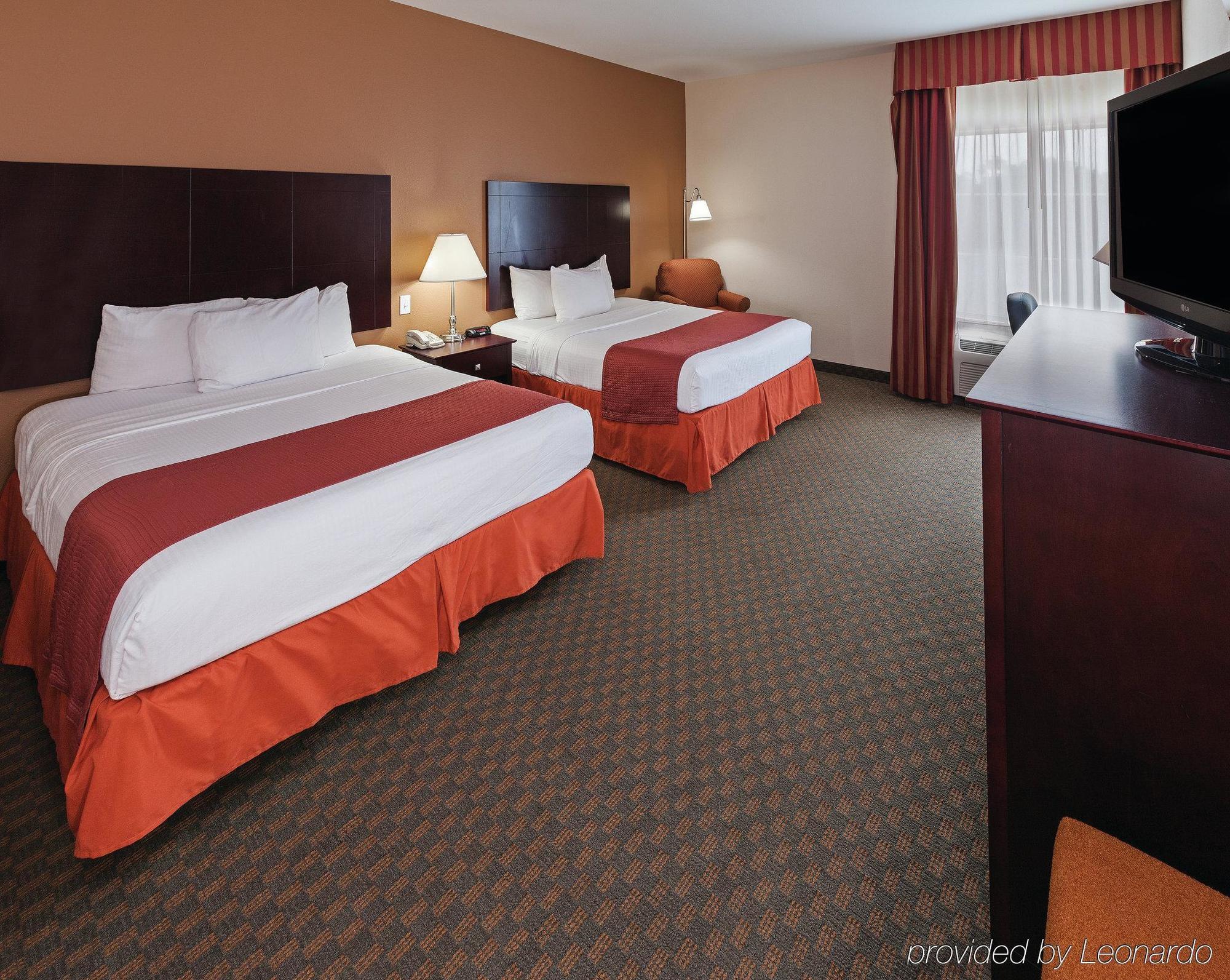 La Quinta By Wyndham Bridge City-Orange Exterior photo